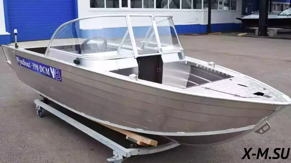 Алюминиевая моторная лодка Wyatboat-390 DCM увелич. борт Алюминиевая моторная лодка Wyatboat-390 DCM увелич. борт